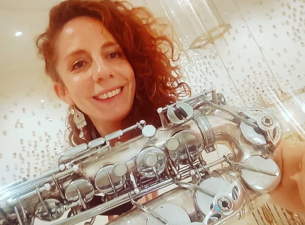 Nasha Sak, saxofonista profesional, actuando en el Hotel Four Seasons Madrid